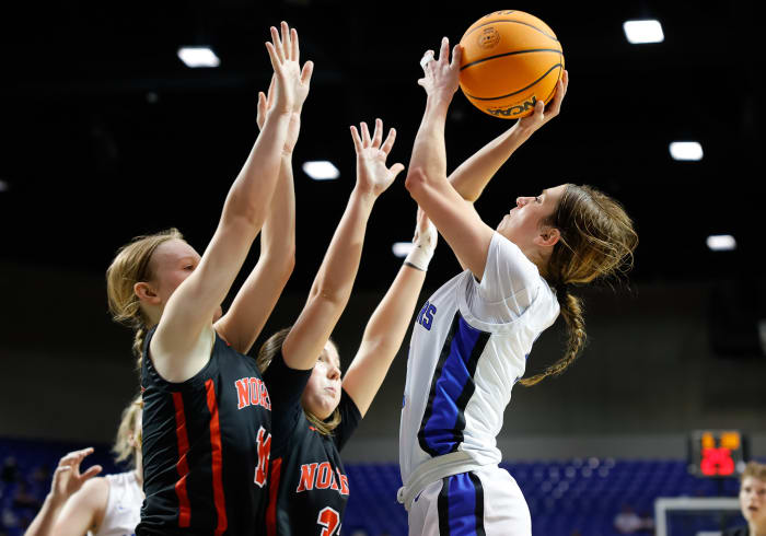 AAA Finals BB Mammoth Spring vs Norfolk__00025